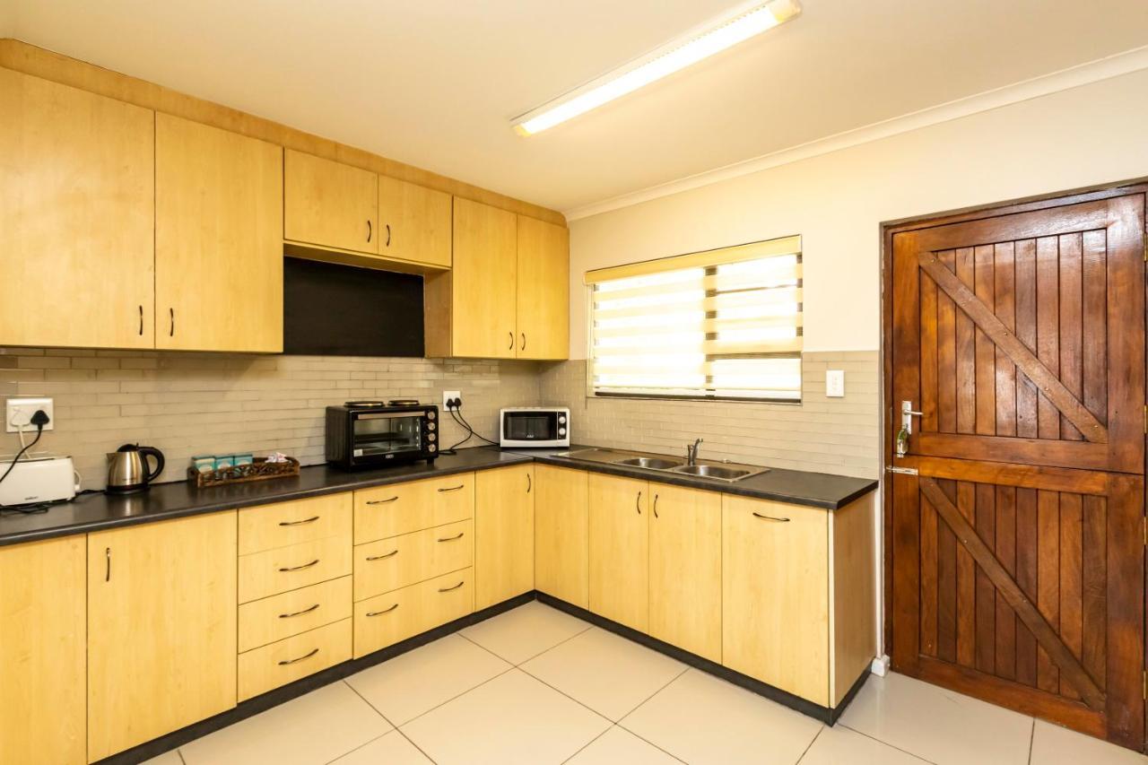 Fish Eagle Manor